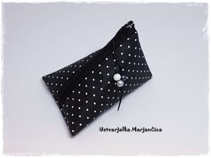 Drobižnica "TrIkOtKa" - črna in male bele pikice