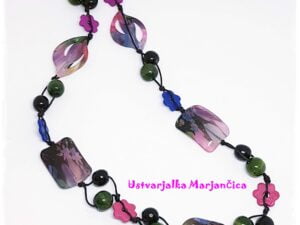 Daljša verižica črno-roza