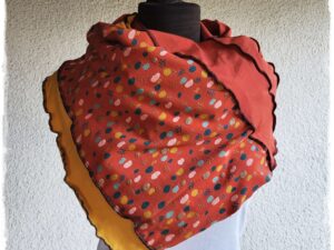 Unikaten šal oranžno-rumen z vzorcem